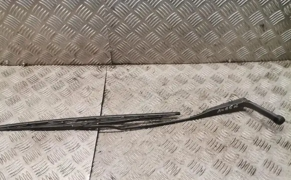 Audi A4 S4 B5 8D Front wiper blade arm 8d1955408a