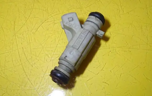 Peugeot 206 Fuel injector 0280155795