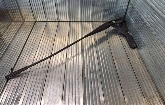 Ford Focus C-MAX Front wiper blade arm 3M5117526CE