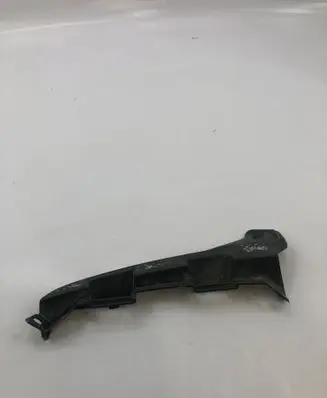 Renault Captur II Front bumper mounting bracket 070105