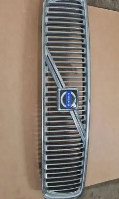 Volvo V70 Front grill 8659875