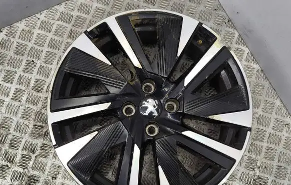 R18 alloy rim