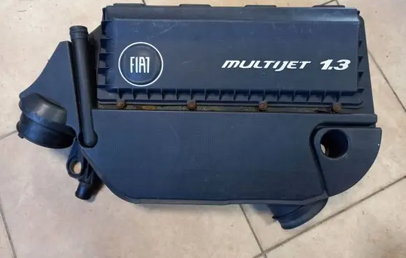 Opel Combo D Air filter box 51848860