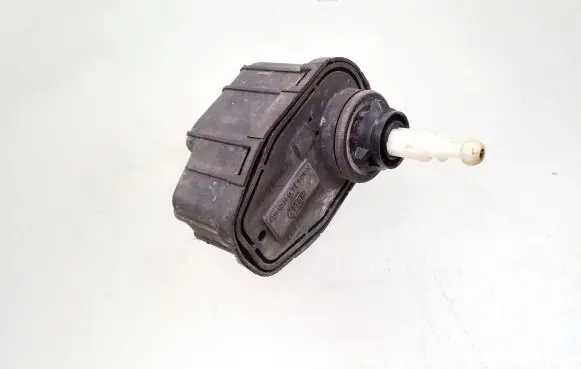 Opel Omega B1 Headlight level adjustment motor 90457812