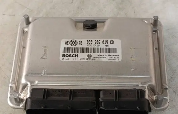 Volkswagen PASSAT B5.5 Engine control unit/module 038906019KD 1039S01966 0281011205