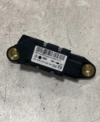 Mercedes-Benz E W211 Airbag deployment crash/impact sensor 0018209126