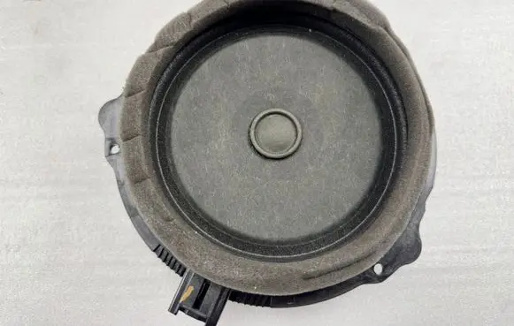 Ford Mustang VI Front door speaker KR3T18808CC KR3T18808