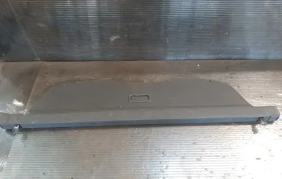 Volkswagen Touareg I Parcel shelf load cover 7L6867773F