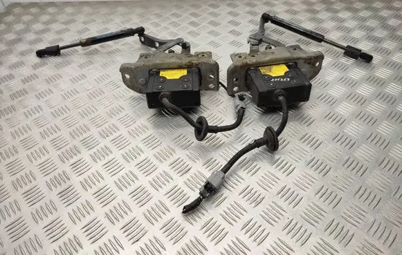 Hyundai Santa Fe Bonnet Pedestrian Airbag Actuator 791502W000 811612W000 791602W000