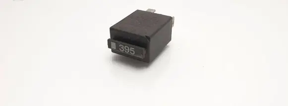 Volkswagen PASSAT B5.5 Other relay 8Z0951253