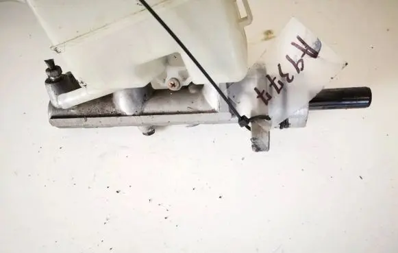 Toyota Corolla Verso E121 Master brake cylinder