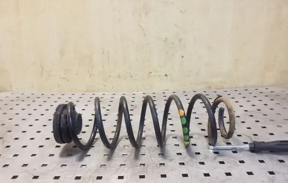 Volkswagen Polo V 6R Rear coil spring
