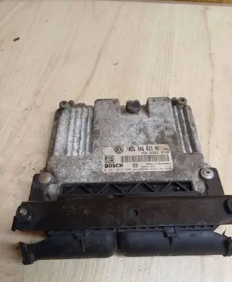 Volkswagen PASSAT B6 Engine control unit/module 03G906021NK 1039S17241 0281013440