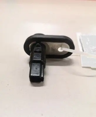 Toyota Avensis T250 Front door sensor