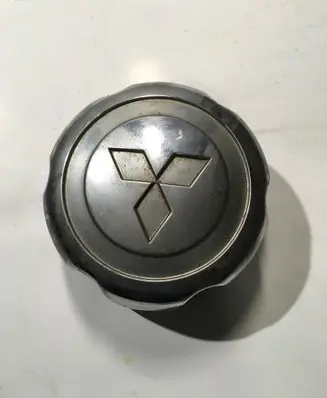 Mitsubishi Pajero Sport I Original wheel cap 085618BM