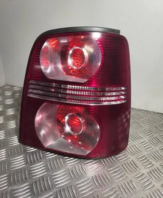 Volkswagen Touran I Rear/tail lights 1T0945096J 1T0945112G 051909
