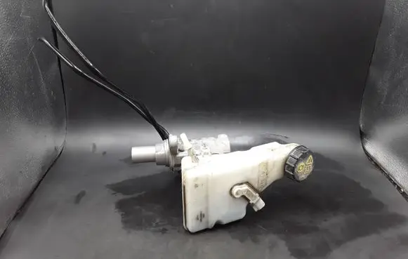 Ford Focus Master brake cylinder AV612140J 03355814973 BV612C246A