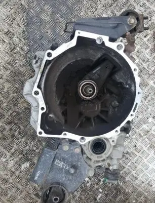 KIA Carens I Manual 5 speed gearbox 840415 8.40415