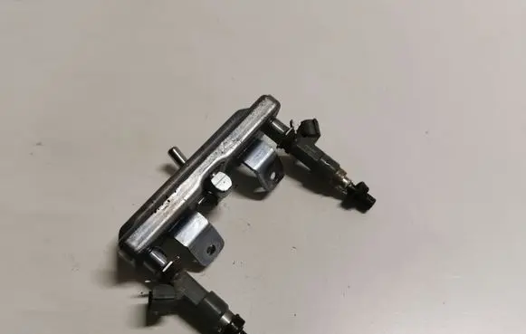 Subaru Outback (BS) Fuel main line pipe