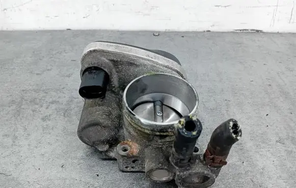 Audi A3 S3 8P Throttle body valve 06F133062