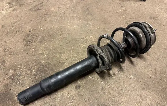 BMW 5 E60 E61 Front shock absorber/damper 335817