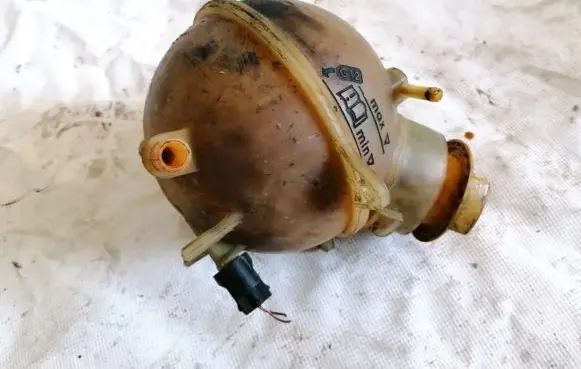 Ford Galaxy Coolant expansion tank/reservoir ym218k218ab