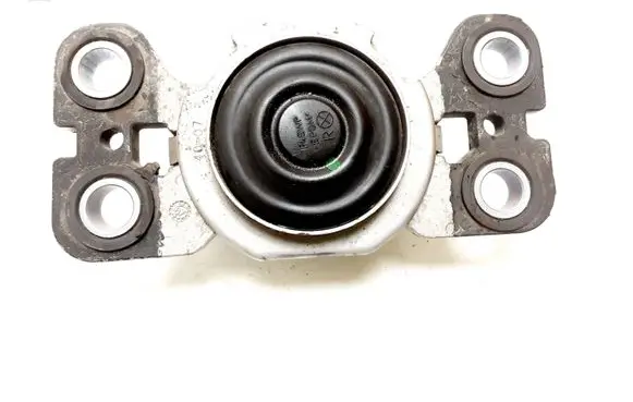Volvo XC70 Engine mount bracket 6G927M121