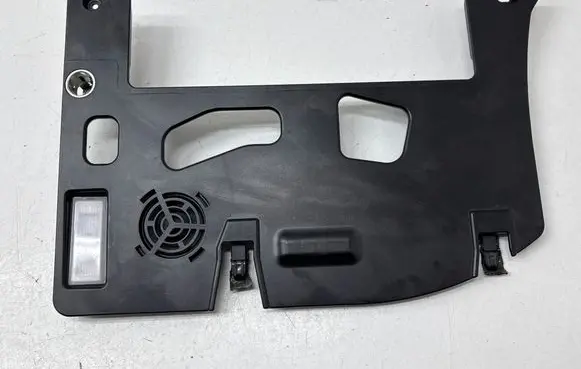 BMW X1 F48 F49 Dashboard lower bottom trim panel 9316560 108883 14065410