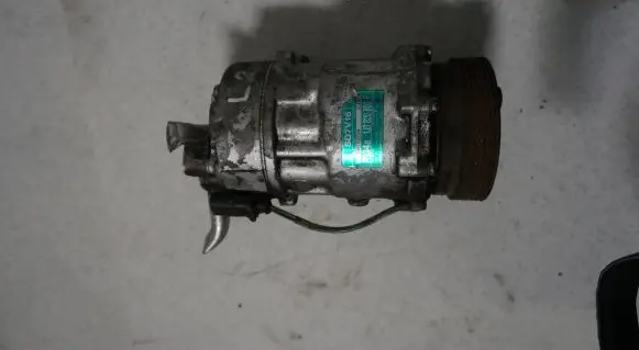 Volkswagen Golf IV Air conditioning (A/C) compressor (pump) 1J0820803F SD7V16