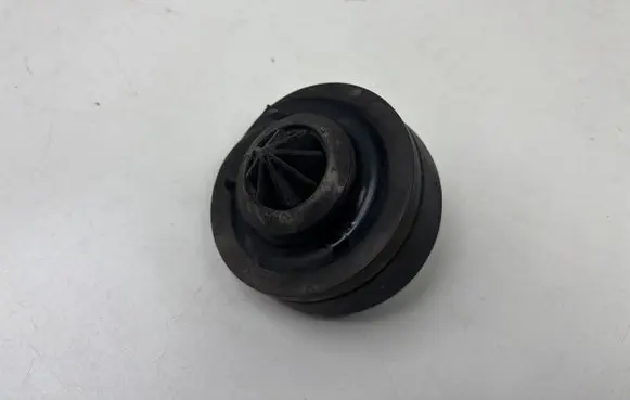 Audi A4 S4 B9 Rear coil spring rubber mount 