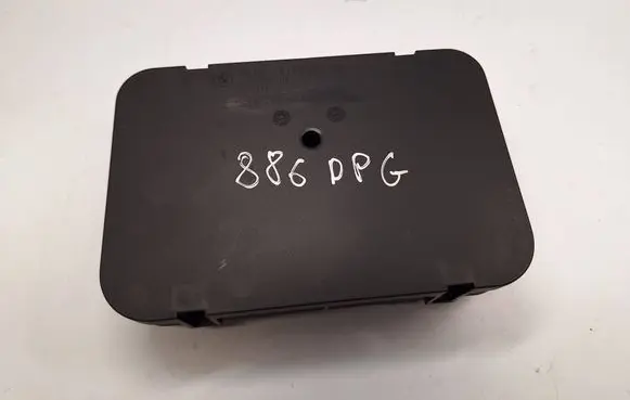 BMW X5 F15 Quarter panel pressure vent 64229122453