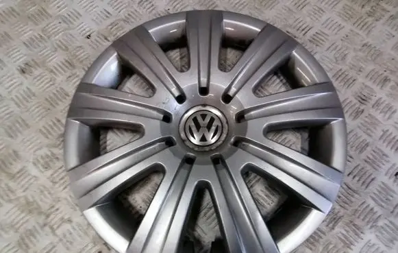 Volkswagen Tiguan R15 wheel hub/cap/trim 5N0601147