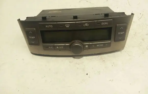 Toyota Avensis T250 Climate control unit 5590005200 MB1465703620