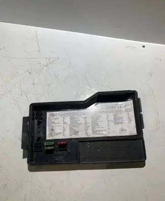 BMW 3 E36 Fuse box cover 1387613