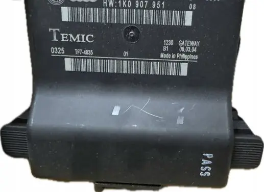 Volkswagen Golf V Gateway control module 1K0907530C