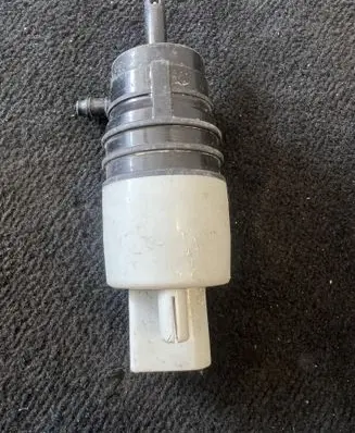 Mercedes-Benz GLC X253 C253 Windscreen/windshield washer pump A0998660121