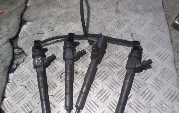 Opel Vectra C Fuel injector 