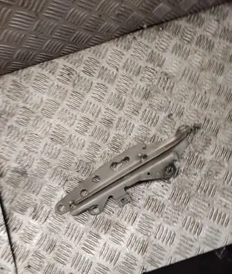 Volvo XC70 Engine bonnet/hood hinges 