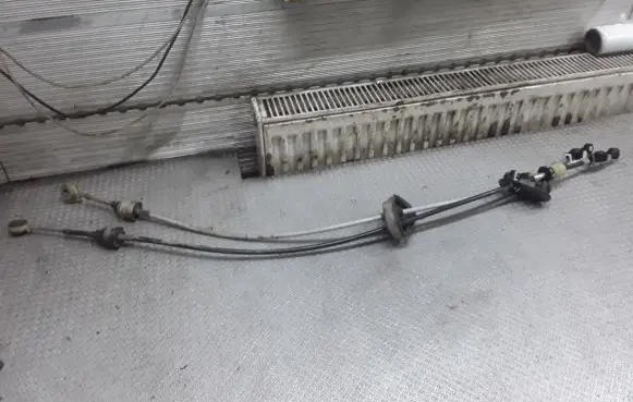 Opel Signum Gear shift cable linkage 55559460GA