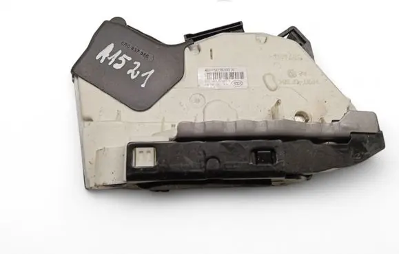 Skoda Octavia Mk3 (5E) Rear door lock 5E0839016