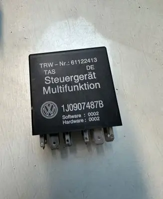 Volkswagen PASSAT B5 Other relay 1J0907487B 61122413 0002
