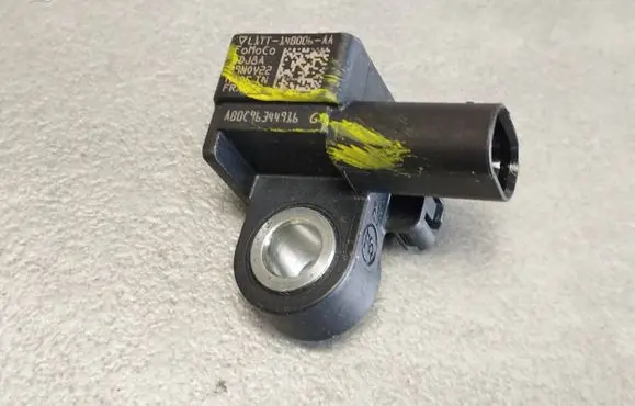 Volkswagen Amarok II Airbag deployment crash/impact sensor L1TT14B006AA