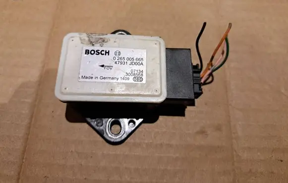 Nissan Qashqai ESP acceleration yaw rate sensor 0265005665 3008568