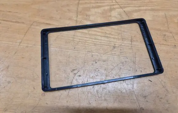 Hyundai Sonata Radio/GPS head unit trim 