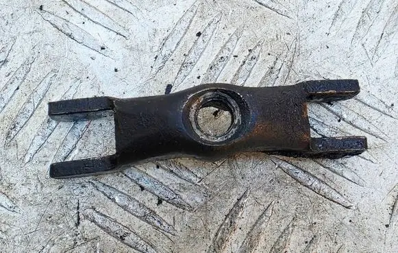Fiat Doblo Fuel Injector clamp holder 