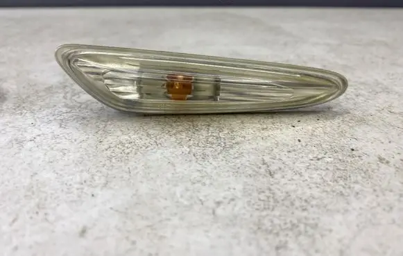 BMW 3 E46 Front fender indicator light 8382104