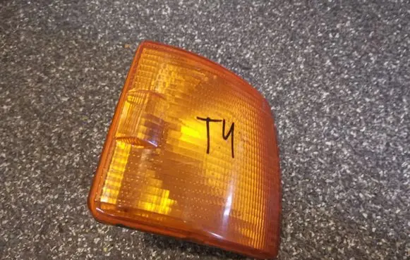 Volkswagen Transporter - Caravelle T4 Front indicator light 701953050B