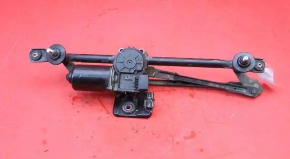 KIA Sportage Front wiper linkage and motor