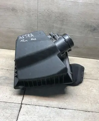 Opel Astra J Air filter box