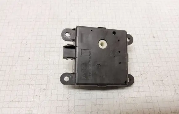 Nissan Almera N16 Mass air flow meter 3C27030850